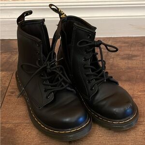 Dr. Martens kids Lace-Up Boots US 1